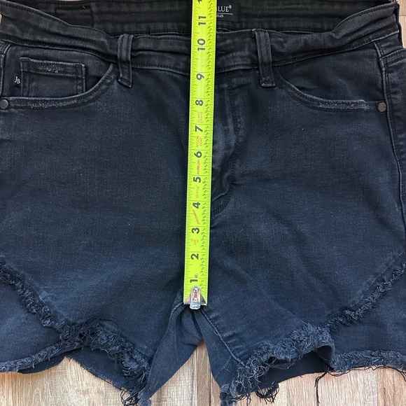 Judy Blue Black Jean Shorts - Picture 4 of 6